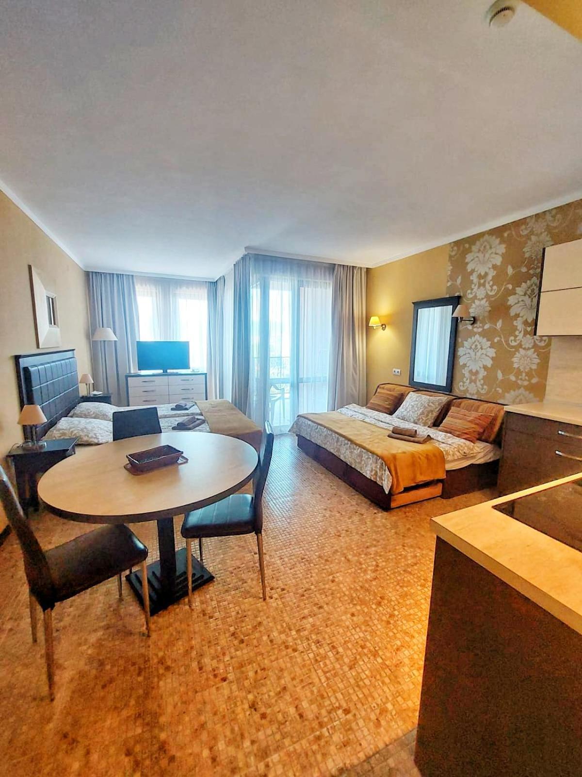 Cozy Apartment In Barcelo Royal Beach Hotel ***** Sunny Beach Eksteriør billede