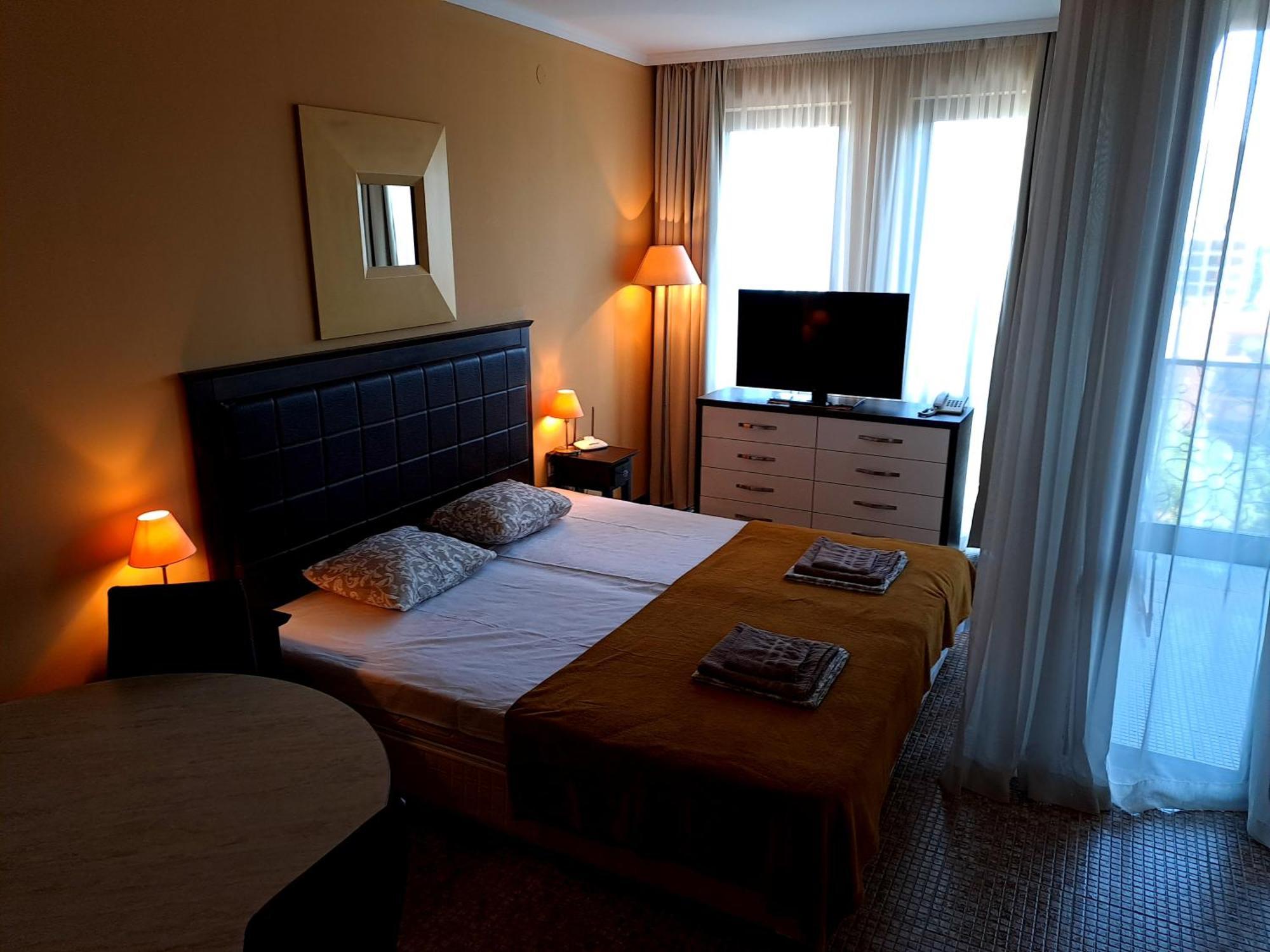 Cozy Apartment In Barcelo Royal Beach Hotel ***** Sunny Beach Eksteriør billede