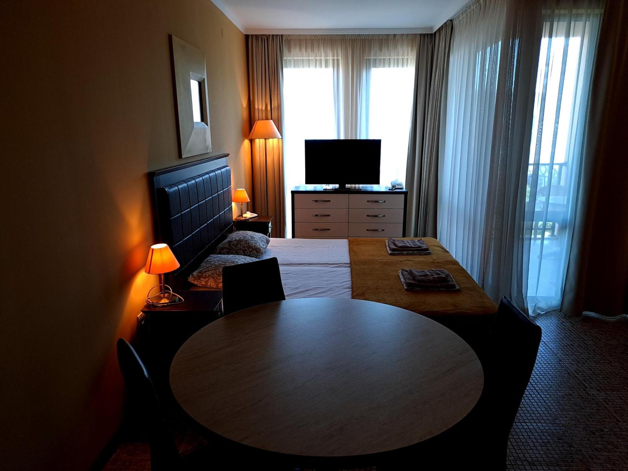 Cozy Apartment In Barcelo Royal Beach Hotel ***** Sunny Beach Eksteriør billede